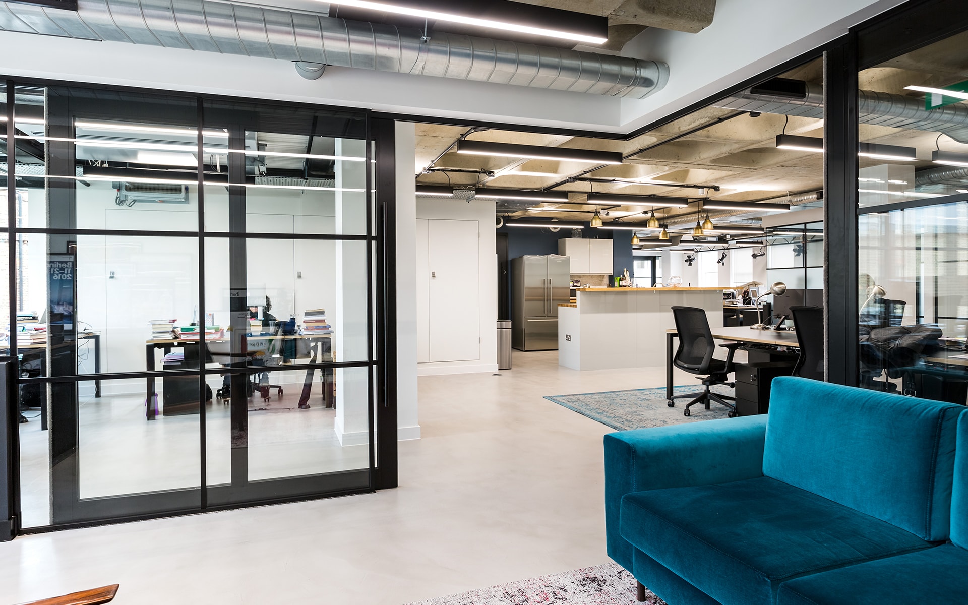 Sliding doors | Crittall Effect | Crittall glazing | Industrial look | Open plan office | Agile working