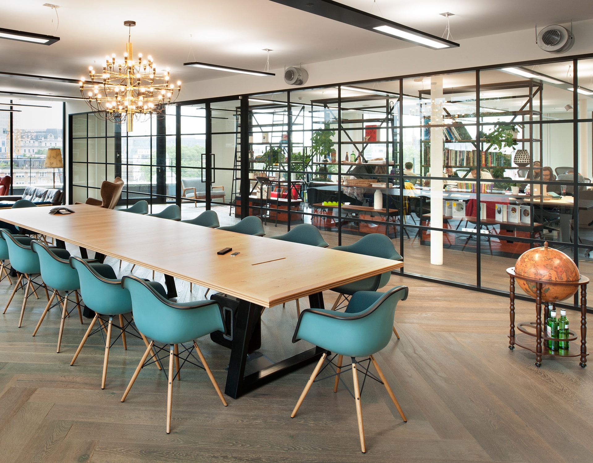 Industrial look | Crittall Glazing | Board room | Commercial |