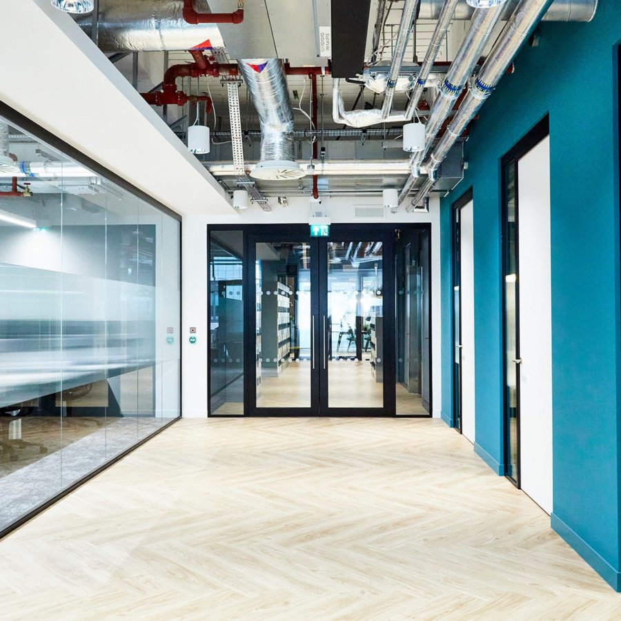 Frameless office glazing - Office partitioning - glass walls - acoustics - glass doors - Projects