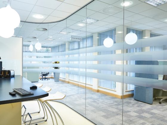 Curved glass - office partitioning - Frameless glass office - glass walls - fitout - glass meeting room - glazing system - projects
